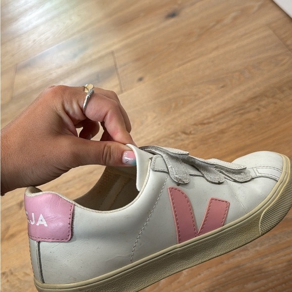 Veja Velcro sneakers - Picture 2 of 4